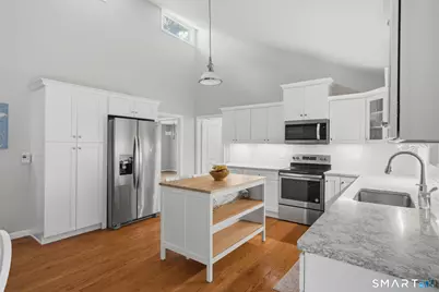 21 Hemlock Lane, Avon, CT 06001 - Photo 10