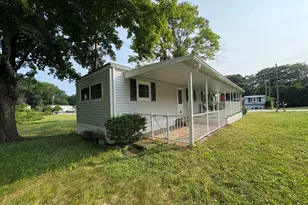 42 Grandview Cir, Mansfield, CT 06268 - Photo 1
