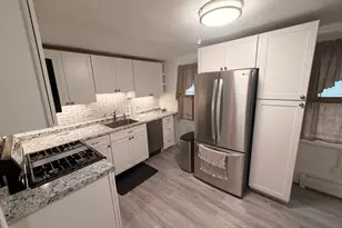 90 Sims St, Bridgeport, CT 06604 - Photo 2