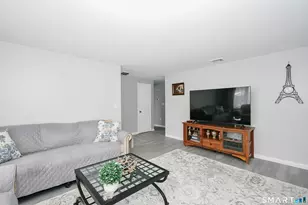 65 Crystal St, Wethersfield, CT 06109 - Photo 10