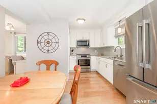 86 Hampton Park, Branford, CT 06405 - Photo 6