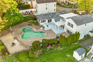 231 Pawson Rd, Branford, CT 06405 - Photo 2