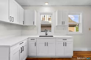 41 Plaza Ave, Waterbury, CT 06710 - Photo 4