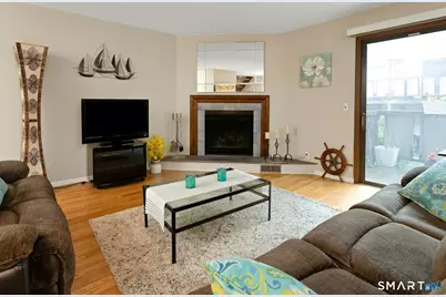 202 Soundview Avenue #10, Stamford, CT 06902 - Photo 4