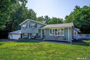 17 Julius Dr, East Haven, CT 06513 - Photo 2