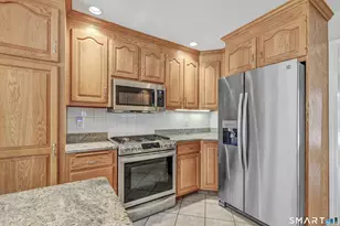 20 N Pasture Ln, Stratford, CT 06614 - Photo 16