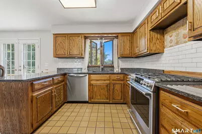 699 Selbys Pond Road, Stratford, CT 06615 - Photo 10