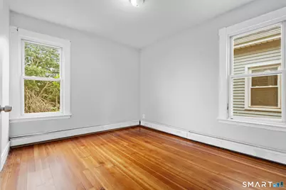 354 Poplar Street #2nd Flr, New Haven, CT 06513 - Photo 6