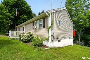 54 Topstone Dr, Danbury, CT 06810 - Photo 4