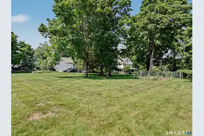 2477 Bronson Road, Fairfield, CT 06824 - Photo 36