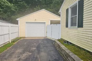 54 Woodrow Ave, Norwich, CT 06360 - Photo 6