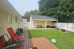 54 Woodrow Ave, Norwich, CT 06360 - Photo 14