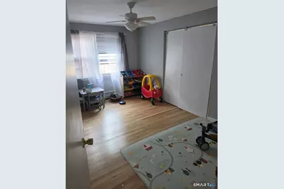 35 Foxon Street, New Haven, CT 06513 - Photo 8