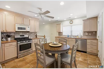 21 Culloden Road, Stamford, CT 06902 - Photo 4