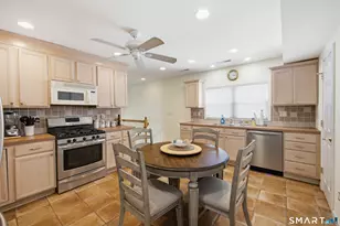 21 Culloden Rd, Stamford, CT 06902 - Photo 4