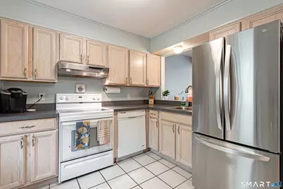 50 Far View Commons #50, Southbury, CT 06488 - Photo 4