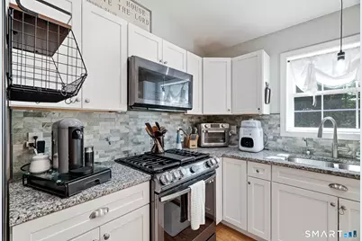 845 Old Colchester Road, Montville, CT 06370 - Photo 16