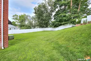 50 Greenhouse Rd, Bridgeport, CT 06606 - Photo 28