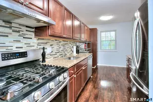 50 Greenhouse Rd, Bridgeport, CT 06606 - Photo 16