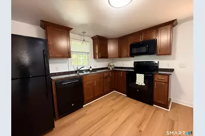 9 Brewer Street #3, New London, CT 06320 - Photo 2