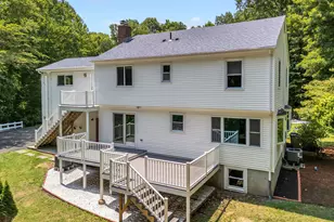 27 Ortega Dr, Montville, CT 06370 - Photo 8