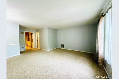 409 Glendale Avenue #C1, Bridgeport, CT 06606 - Photo 2