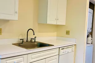 409 Glendale Ave, Bridgeport, CT 06606 - Photo 6