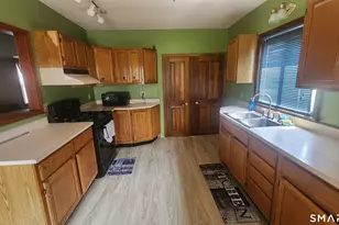 139 South St, Windham, CT 06226 - Photo 2