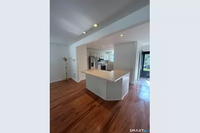 235 Red Oak Lane #235, Bridgeport, CT 06606 - Photo 4