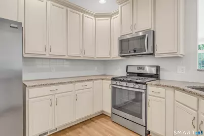 23 Woods Lane #23, Newtown, CT 06470 - Photo 12