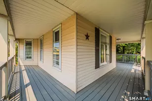 32 Elm St, Bristol, CT 06010 - Photo 8