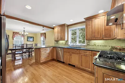 78 Wadsworth Street, Glastonbury, CT 06033 - Photo 2