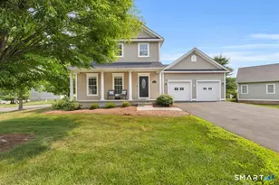 2 Chapman Chase, Windsor Locks, CT 06096 - Photo 2
