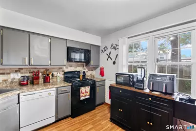 59 Savin Park #59, West Haven, CT 06516 - Photo 4