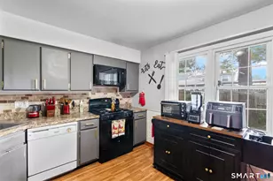 59 Savin Park, West Haven, CT 06516 - Photo 4