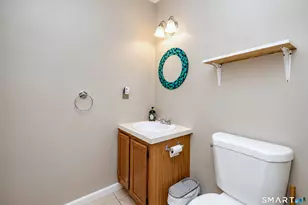 200 Yale St, Waterbury, CT 06704 - Photo 12