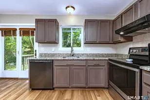 200 Yale St, Waterbury, CT 06704 - Photo 8