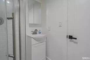 525 E Main St, Branford, CT 06405 - Photo 14