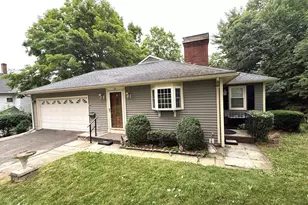 33 Hillcrest Ave, Watertown, CT 06795 - Photo 4