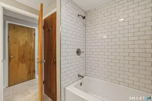 126 Davis Rd, East Hartford, CT 06118 - Photo 14