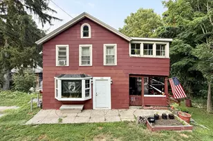 138 Rockwell St, Winchester, CT 06098 - Photo 1