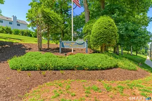 21 Wynwood Dr, Cromwell, CT 06416 - Photo 2