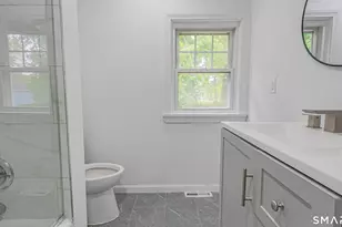 24 Sunfield Cir, Waterbury, CT 06708 - Photo 10