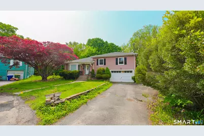 24 Sunfield Circle, Waterbury, CT 06708 - Photo 2