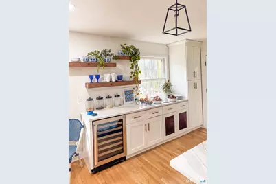 28 Garfield Road, West Hartford, CT 06107 - Photo 4