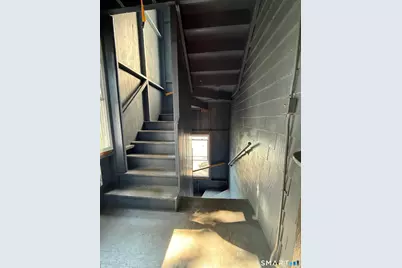 33-35 Zion Street #2, Hartford, CT 06106 - Photo 8