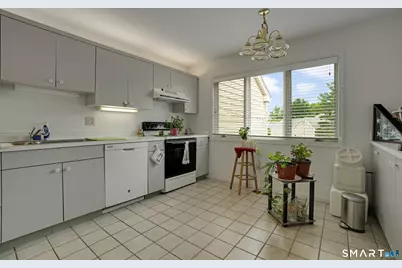 12 Boulevard Drive #24-145, Danbury, CT 06810 - Photo 6