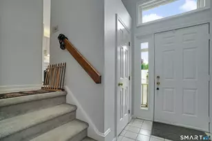 12 Blvd Dr, Danbury, CT 06810 - Photo 2