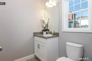 35 Ringgold St, West Hartford, CT 06119 - Photo 6