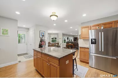 387 Stillwater Avenue, Stamford, CT 06902 - Photo 10